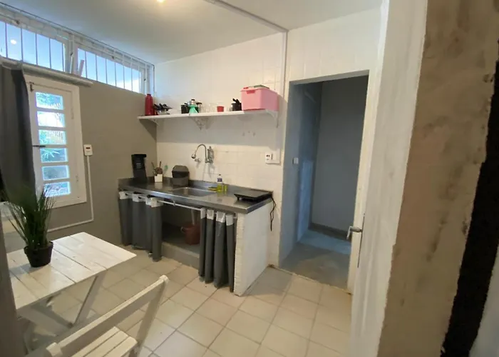 Quarto Com Cozinha E Banheiro Privado Em Casa Ampla 130Mt Da Praia