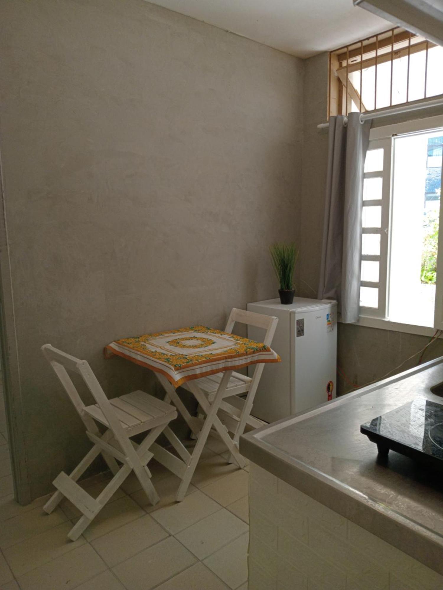 Com Cozinha E Banheiro Privado Em Casa Ampla 130mt Da Apartamento Salvador de Bahía