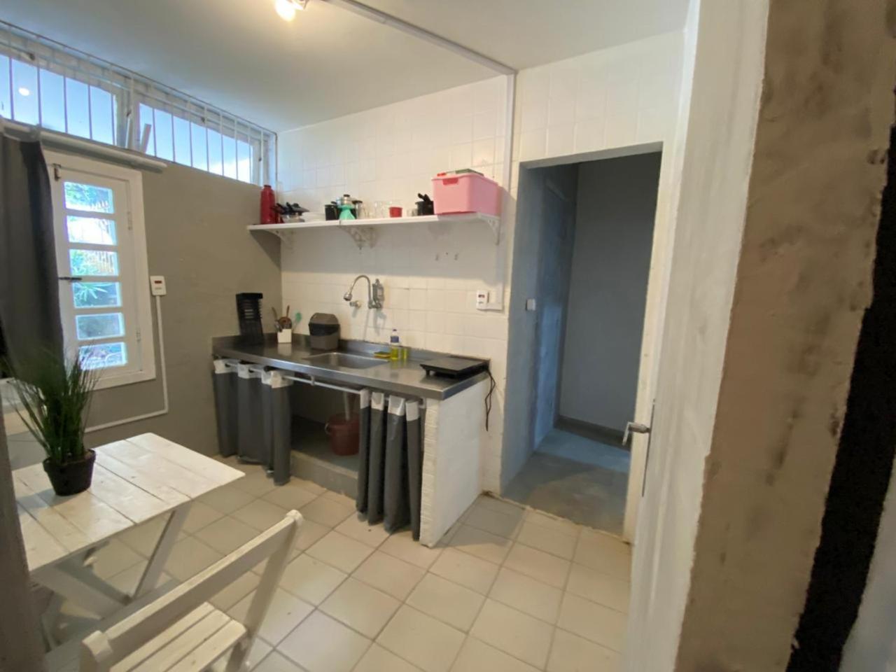 Apartamento Com Cozinha E Banheiro Privado Em Casa Ampla 130mt Da