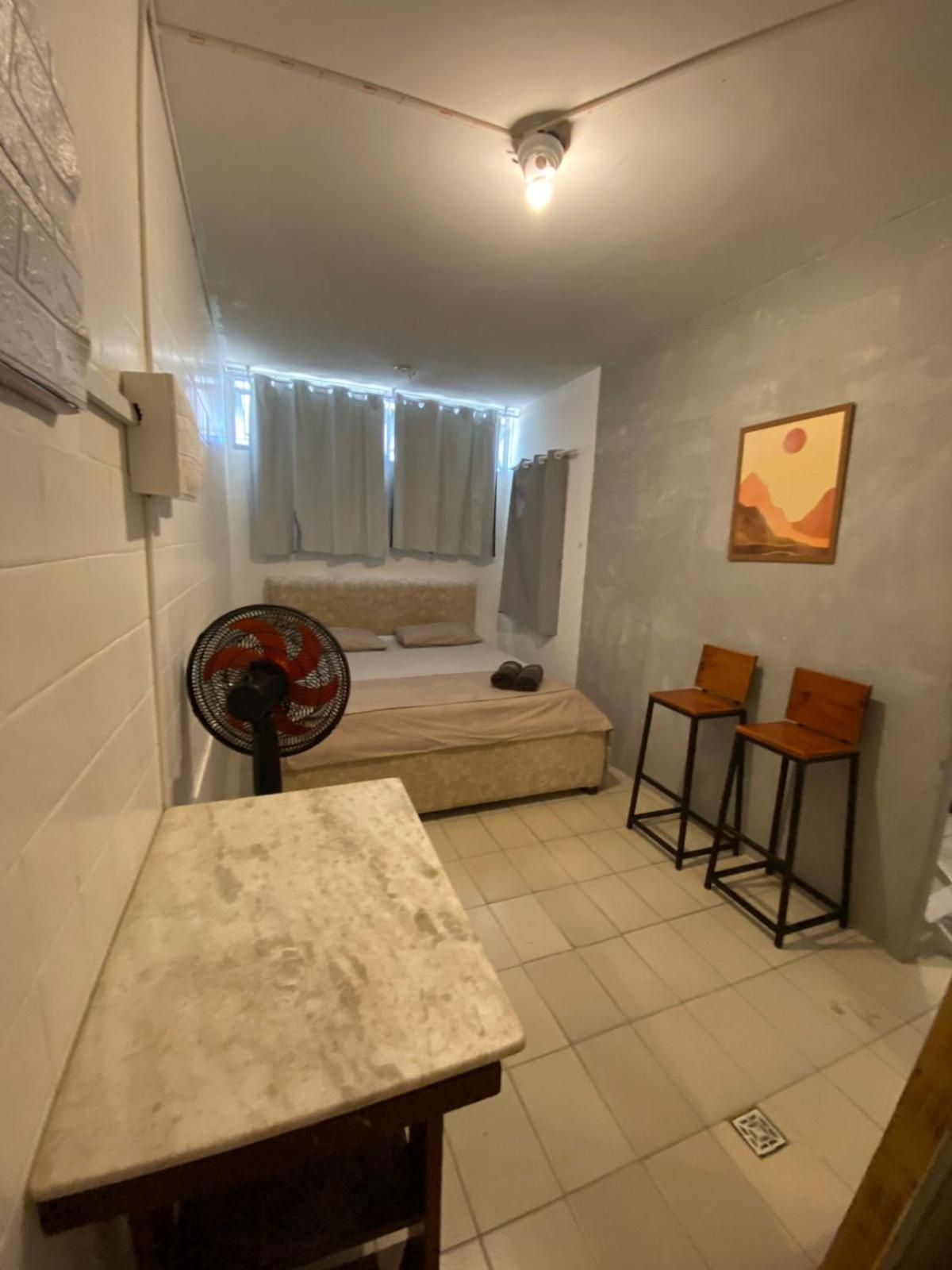 Apartamento Com Cozinha E Banheiro Privado Em Casa Ampla 130mt Da Salvador de Bahía